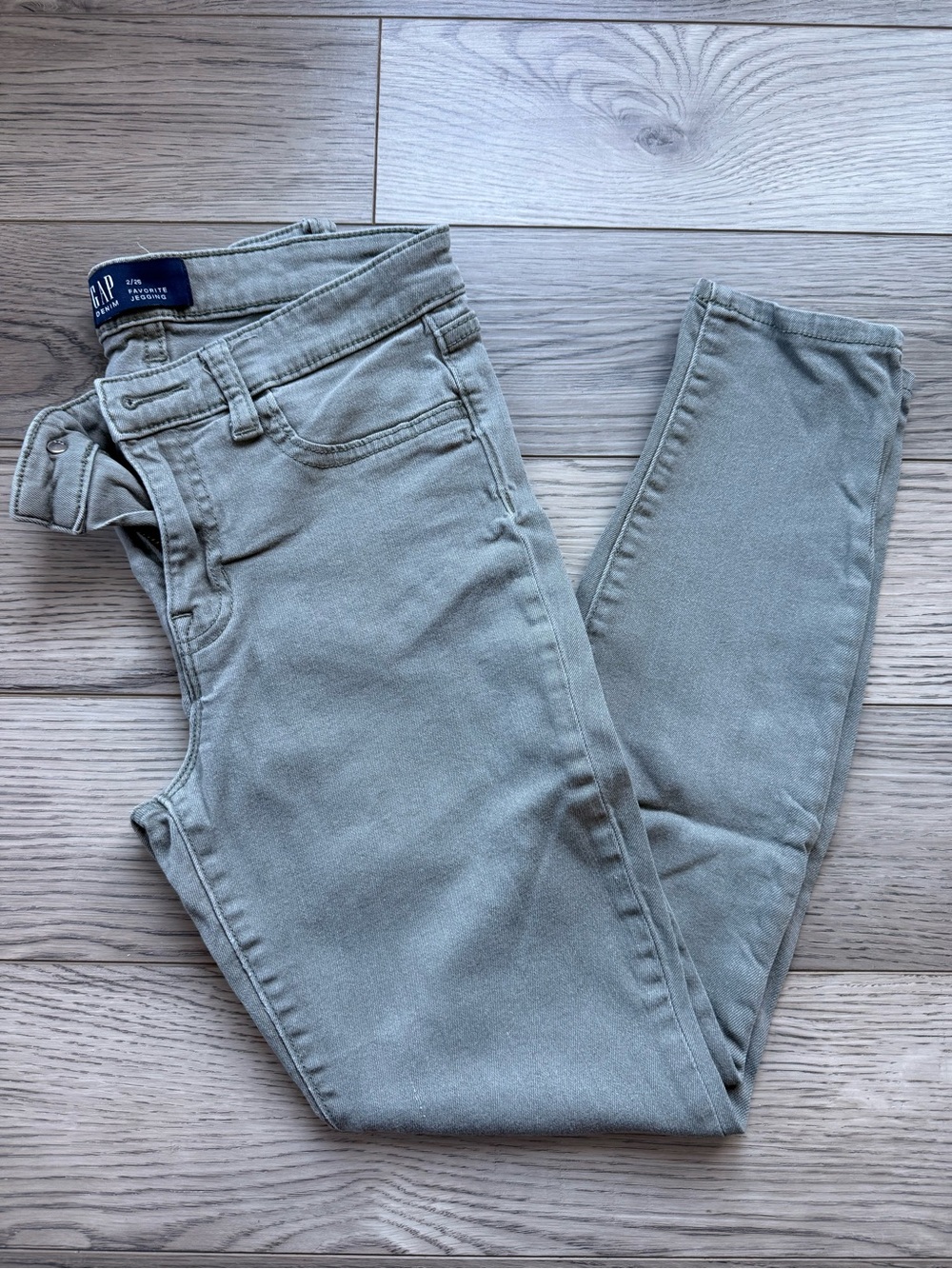 GAP Women’s Light Sage Green Skinny Jeans 2/26 R